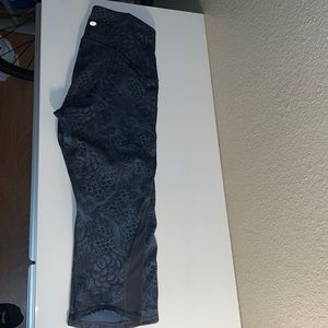 Lululemon leggings cropped